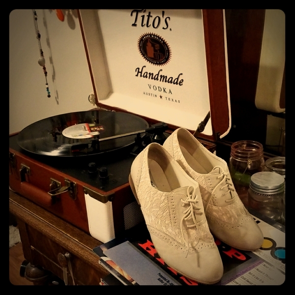 Not Rated Shoes - Lace and seude cream Oxfords. Super classy!